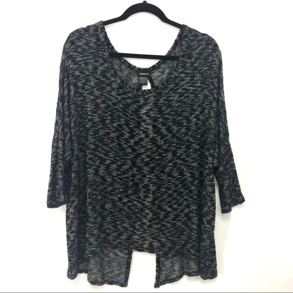 Torrid heathered dolman light weight sweater size 1x keyhole back
